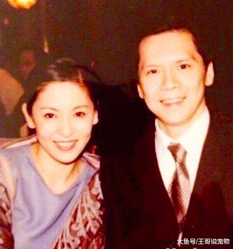 向太年轻的时候是公认的“合影杀手”，不输关之琳、梅艳芳、巩俐