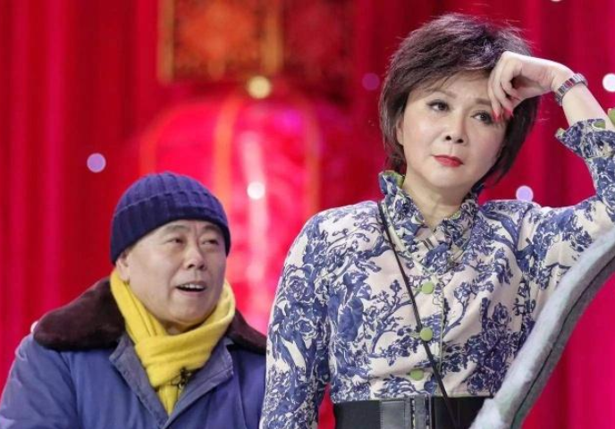 难道就是因为潘长江不认识蔡徐坤吗？潘长江确实是不认识，这违法了吗？