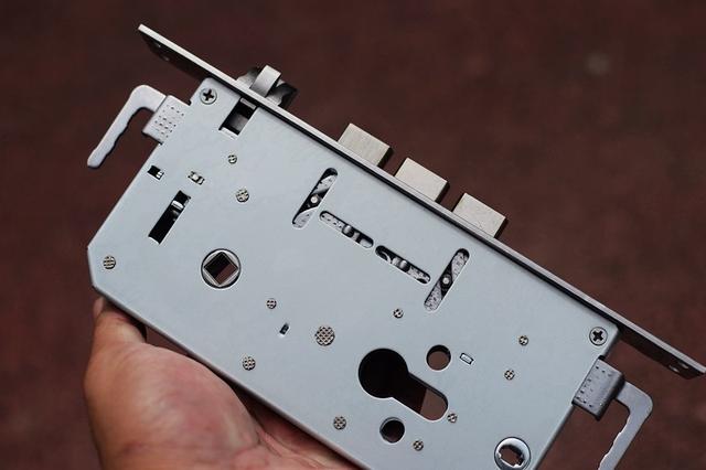 无网络也可以 密码盘自设定 青松沃德智能指纹锁L12 体验