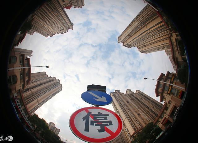 楼市“剧情”变的太快了, 以前房子住人, 现在房子吃人!