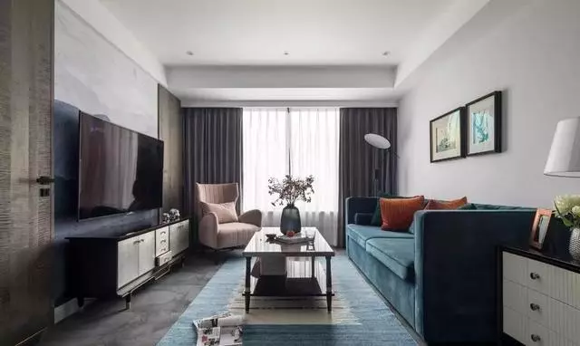 精致轻奢的101平美式三居，宝蓝色定制橱柜获赞一片！