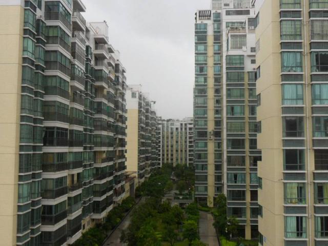 楼市怪现状：有钱人欲全身而退，农民变接盘侠，想买房还有两难题