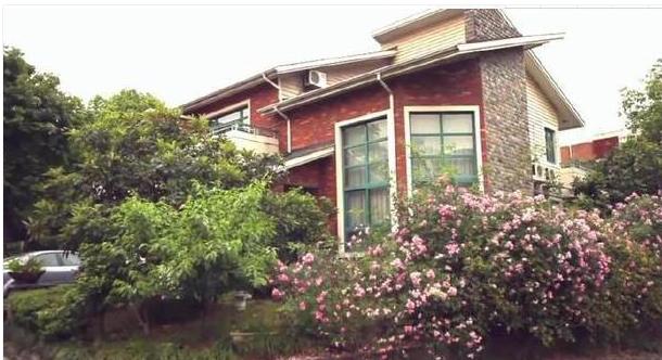 ?参观杜江和霍思燕的爱巢，周边环境太好了，仿佛住在世外桃源