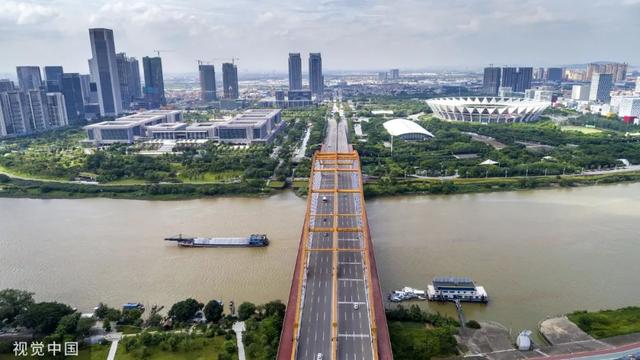 昨晚，我和一男一女，聊了聊购房避坑之计