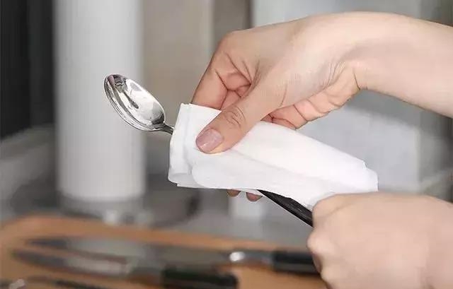 ＂一款全球上亿家庭都在用的“懒人抹布”！无需洗洁精，一抹就OK＂＂