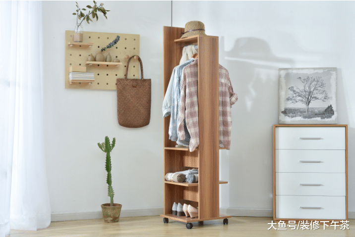 做衣柜千万别选免漆板，起皮、承重差，没用几天就坏了！