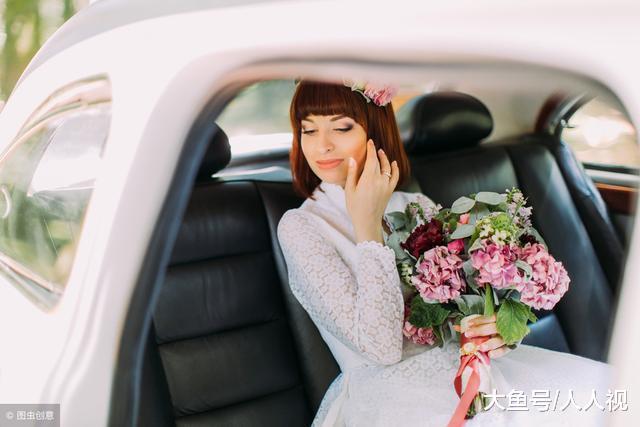 结婚那天，新娘为了2万元的下车费，在车里呆了6个小时