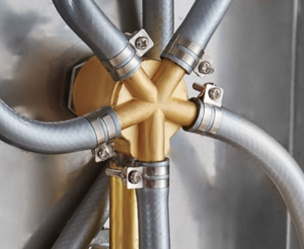 下次装房子，卫生间绝不装洗手台！学有钱人这样“干，卫生又讲究