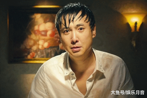 「台湾」夏洛特烦恼:沈腾重回教室,谁看到袁华桌上的药了?难怪秋雅喜欢