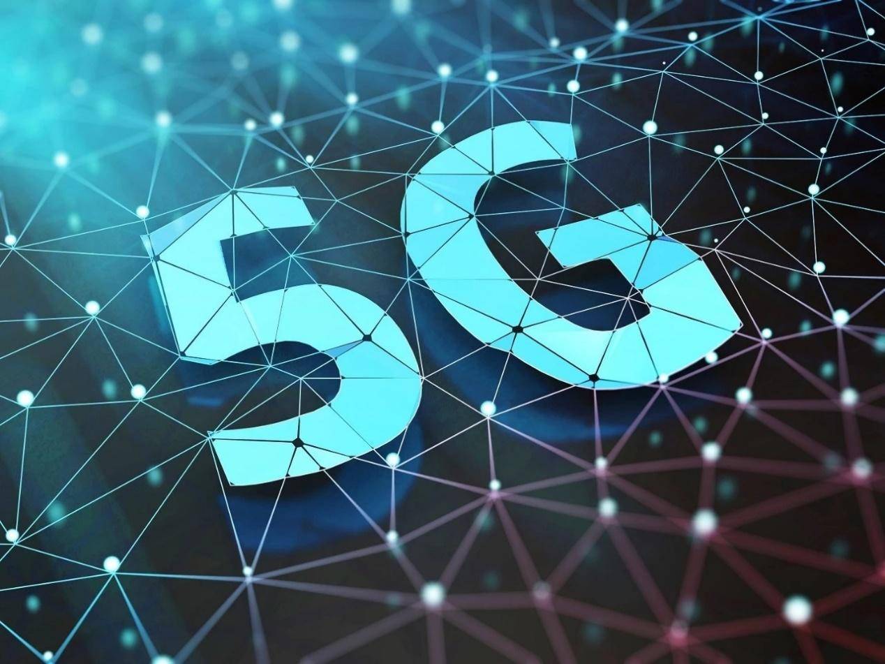 5G手机进入上市潮，三大运营商开启5G套餐“蓄客战”