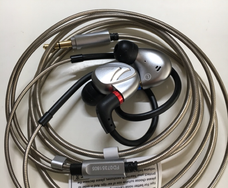 不挑前端史上最好推圈铁耳塞，3款HiFi耳机不用等到618先听先赚到