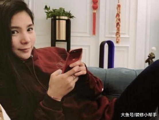 参观何姿的豪宅，中西结合的设计，石膏线的设计搭配中国结真好看