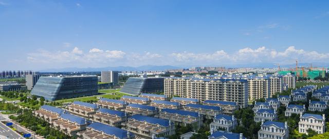 着急抛售的会悔青肠子？地产专家：15年内最好的投资仍是房子