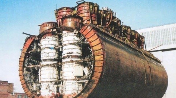 潜艇为何会有龟背！