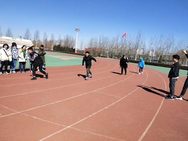 高中团体中，这3种同学的人气最高，看到最后：太真实了