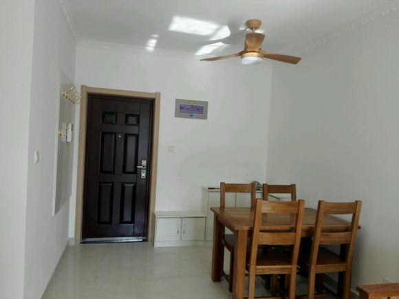 在乡下给父母买的养老房，虽然简单但是很实用，他们很满意！