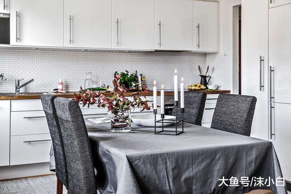 晒我55平小户型, 一入门就砌两堵石膏墙, 立马多个玄关! 功能齐全