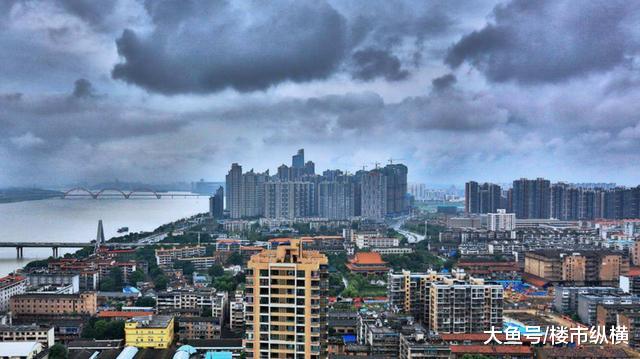 当房价下跌后，买房的卖房的剩下的只有房子了，如何才能不亏呢？