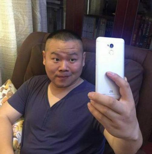 参观岳云鹏现实中的家，儿子长得跟他一模一样，一家人生活很温馨