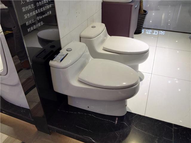 选马桶我就要多一句嘴了，漏水一次引灾难