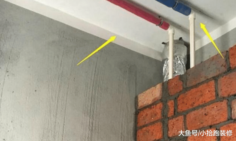 泥工指出水电有隐患，可当邻居联系电工时，他却说不做了