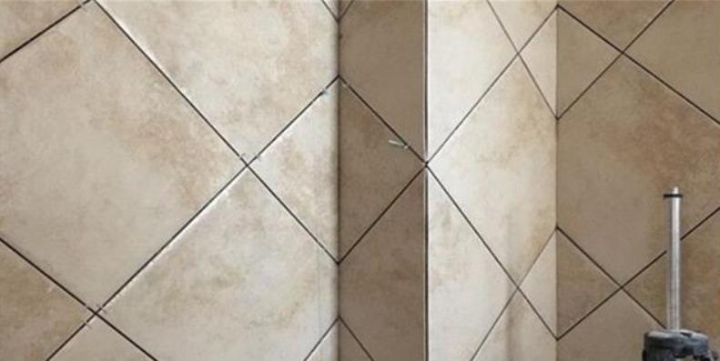 让师傅斜铺墙砖，他却做出了这种效果，连朋友都说第一次看到