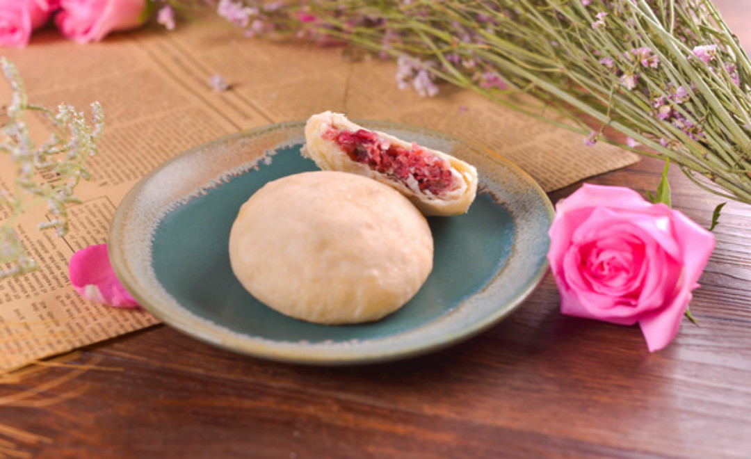 不仅好看还好吃，云南特色点心，吃完唇齿留香的鲜花饼