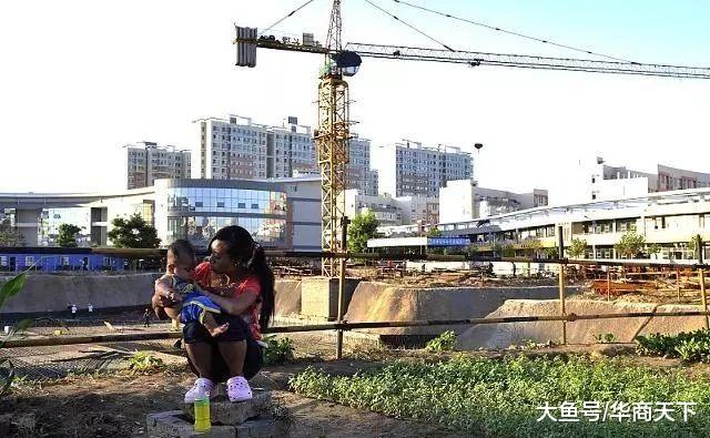 租房难，被房东赶来赶去；买房更难，凑了首付，每月工资不够房贷