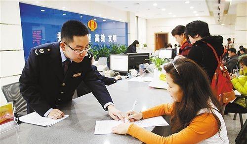 房产过户给子女新规，在世过户，还是去世办？巨大差别需提早知道