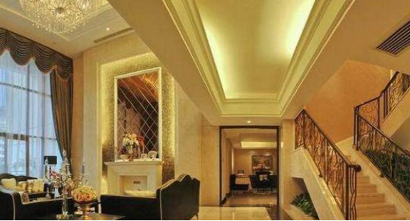 晒晒黄磊住的豪宅，光大门设计就很霸气，外观有独特的贵族花纹