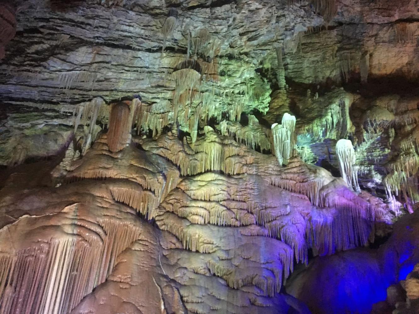 盼盼學士 | 2019年1月和青青旅行團 溶洞泛舟+房山徒步