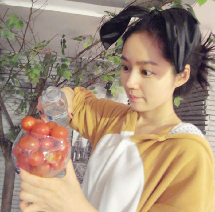 恭喜！37岁女神韩佳人二胎生子，一家四口凑成“好”字超幸福