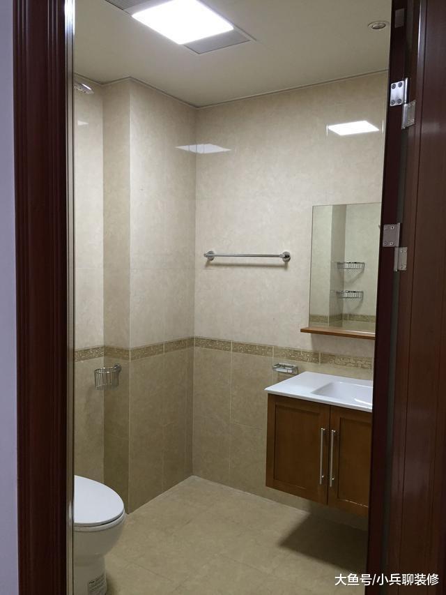 买了四房一厅的大房子，装好接父母同住，凭啥媳妇死活不愿意？