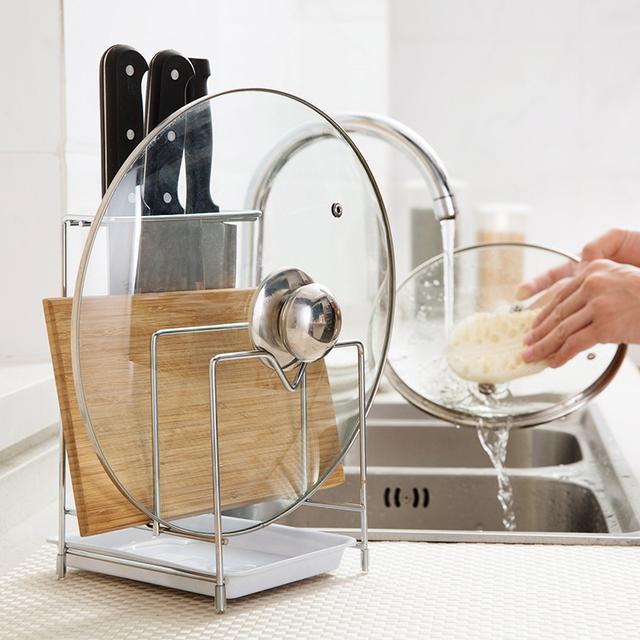 去同事家下厨, 头一次见到她家的厨房真是高极, 都看不到瓶瓶罐罐