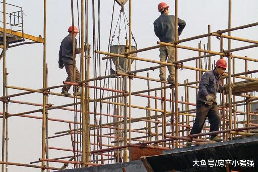 专家：背负贷款买房的农民不明智