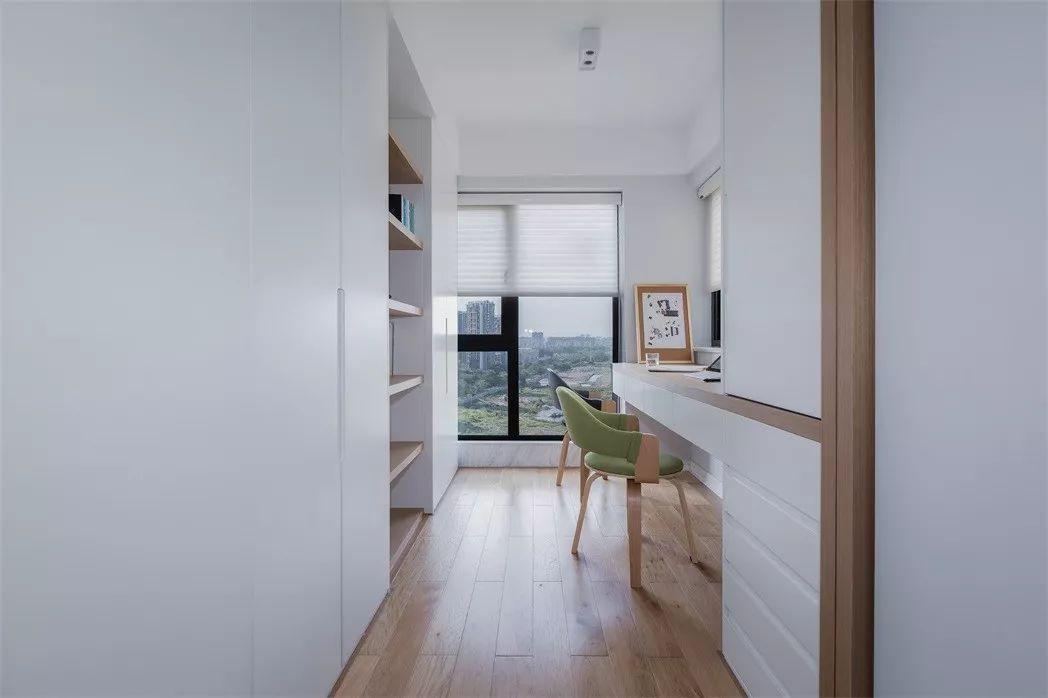 94平的北歐風小戶型三居室，房子不大卻做了不少的收納