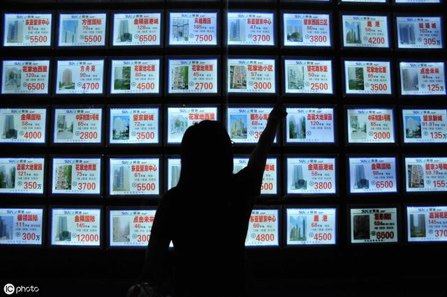 深圳女房东拥40套房子，诉苦自己有钱却空虚，网友：我也想空虚