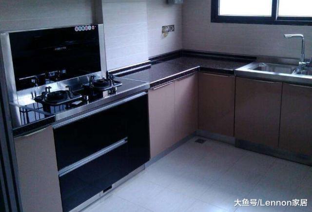 厨房别再装抽油烟机了，现在都流行装这种代替，美观又实用