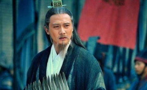 郭嘉不死，卧龙不出，郭嘉跟诸葛亮是一个级别的谋士吗？
