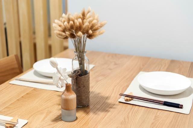 95平米三室两厅简约原木风格，崇尚简单自由，展示质朴优雅