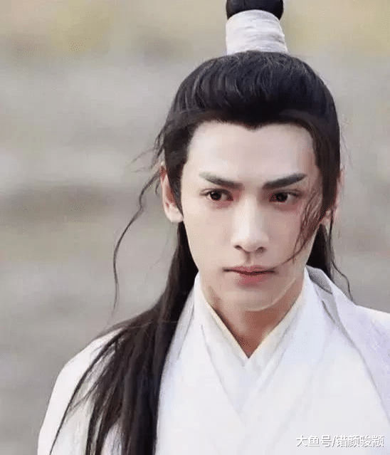 继《新倚天》后，陈钰琪又一新剧开拍，看到男主是谁后不火都难！