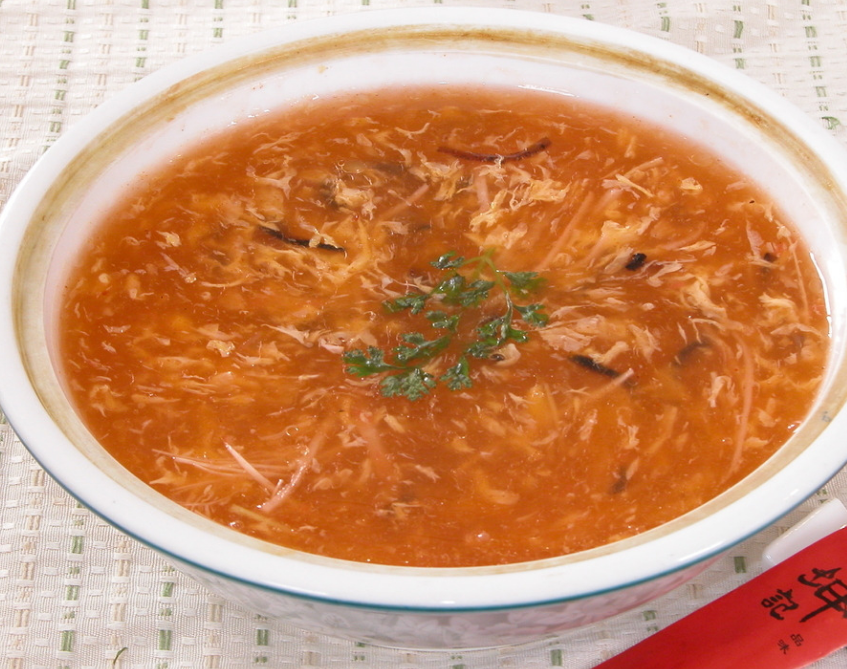 海鲜酸辣汤，特别好吃，老人小孩都爱吃，朋友吃了赞不绝口