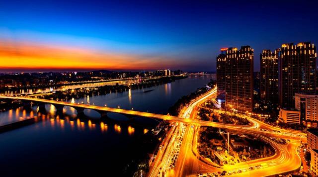 专家分析：这几个强二线城市，未来潜力大，购房升值空间高