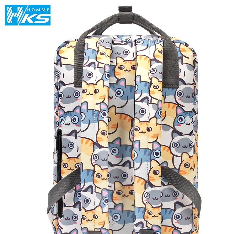 校园港风女生书包，耐磨好背，大容量旅行用也能轻松驾驭