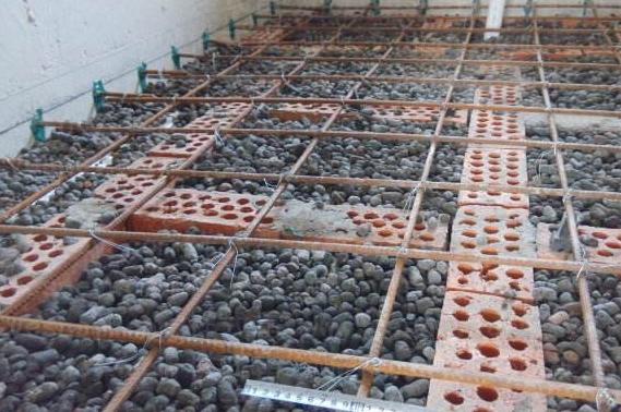 现在卫生间不回填，这样装30年都不漏水