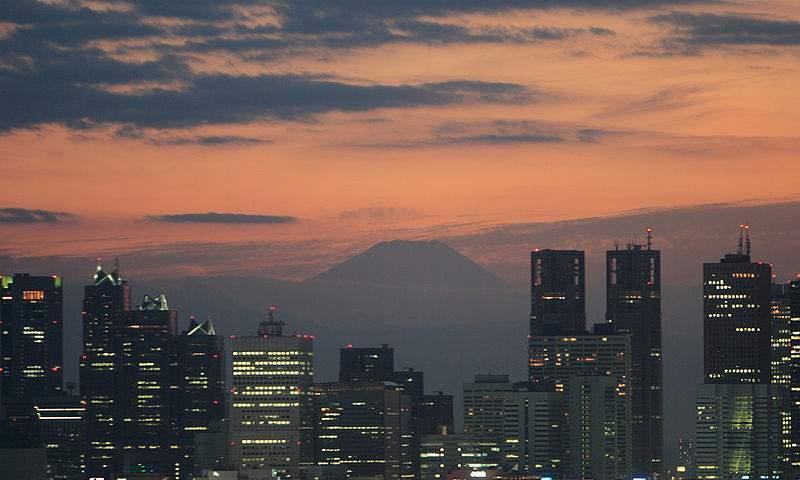 富人住公寓，而穷人却住别墅，带大家看看东京“特别”的富人区