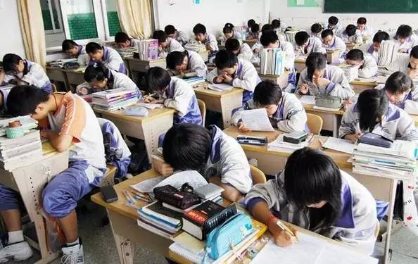 高考646分却误报三本，错失985名校的学霸，如今变成了这样