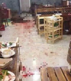 一男子嫌饭店菜难吃，竟然挥刀向厨师？厨师抢救无效！