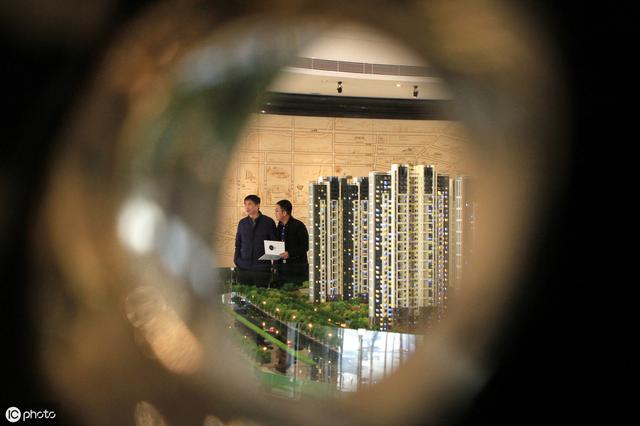楼市风向发生了四个变化，房价不撞南墙不回头
