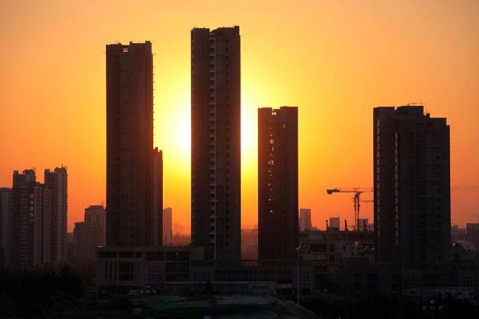 炒房者''狂甩''1420套房，无人接盘，高房价的''后遗症''终于来了